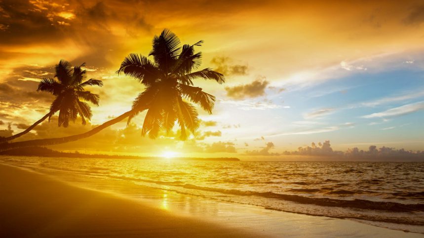 All4Diving - Coucher de soleil sur la plage tropicale de l'Île de Phuket