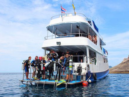 Similan Islands Liveaboard - Manta Queen 2 (3)