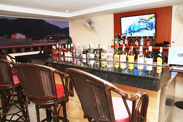 All4Diving - Forfaits de plongée Phuket - Hemingway Silk Hotel - Sky Bar