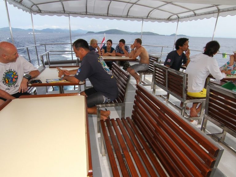 Forfaits de Plongée à Phuket Thaïlande à bord du yacht d'All4Diving - MV Mermaid (4)