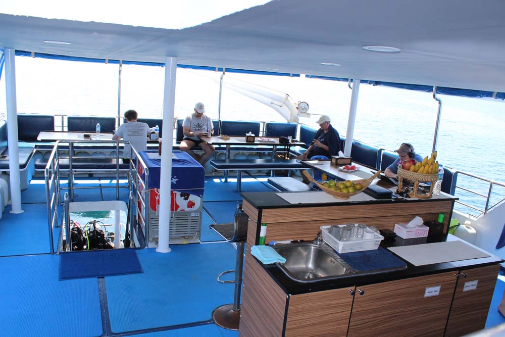 MV Bavaria Croisière Plongée Similan Thaïlande - dining area